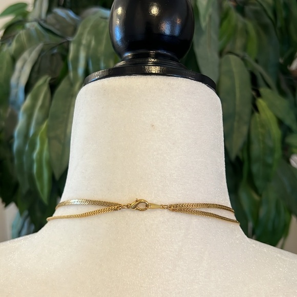 Beautiful Herringbone Double Chain, Pearls & Black Enamel Lobster Clasp Closure - Picture 3 of 5